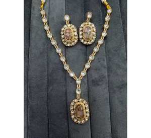 Collier Double Pierre Élégant pour Femme Plaqué Or Quartz Gris pour Mariages et Fiançailles Ensemble de Bijoux de Mode à vendre - Product Image 5