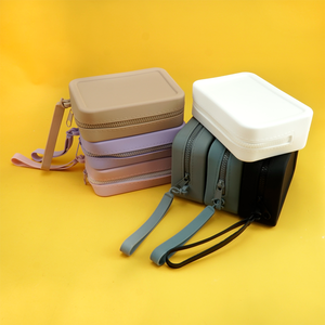 Borsa per il Trucco in Silicone Portatile di Piccole Dimensioni alla Moda con Logo Personalizzato Impermeabile Borsetta da Viaggio per <span class=keywords><strong>Donna</strong></span> - Product Image 3