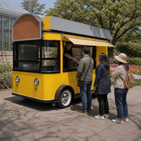 Food Truck Cuisine Mobile Remorque à Barre de Trainage Fibre de Verre Aluminium Acier Inoxydable Verre Trempé Personnalisable Résistant à la Rouille