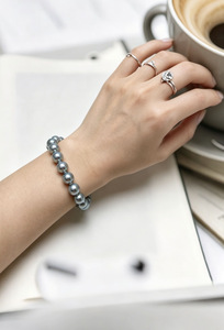 <span class=keywords><strong>Bracciale</strong></span> con Chiusura <span class=keywords><strong>in</strong></span> Zaffiro 18K e <span class=keywords><strong>Perle</strong></span> Naturali Madama Argento-Blu 8-9mm - Product Image 6