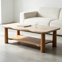 Table basse rectangulaire Wabi Sabi en travertin naturel avec plateau ondulé, structure en chêne massif pour salon