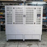 Machine d'emballage de cartons semi-automatique pour l'emballage de livres avec un design compact et des roues mobiles