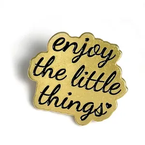 कस्टम पिन थोक कार्टून बुक फनी एनीमे बटन पिन इनेमल लैपल पिन लोगो - Product Image 1