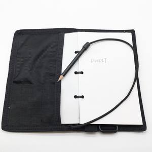 Carnet de notes noir ou rouge de 25 pages pour enregistrer et communiquer sous l'eau - Product Image 3