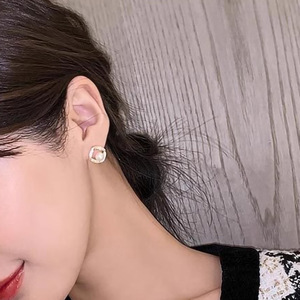 Orecchini a Perno Geometrici a Forma di Diamante per Donne, Eleganti Accessori per Uso Quotidiano e Feste - Product Image 2