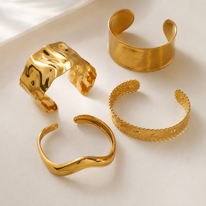 Bracelets joncs épais et tendance en acier inoxydable plaqué or PVD 18 carats, martelés et pavés, pour femme, anniversaire - Product Image 2