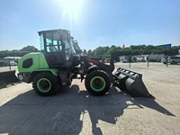 Pala Gommata Elettrica XC918-E da 1.8 tonnellate a Emissioni Zero per Cantieri Edili Urbani