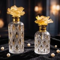 Botella de Perfume Ecológica Hecha a Mano Crystal Coast con Diseño Rayado y Grabado en Oro, Estilo Tradicional Moderno para el Hogar