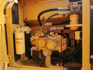 รถขุด CAT 315D สีเหลือง ระบบไฮดรอลิก ติดตั้งบนแทร็ก อุปกรณ์ก่อสร้างสำหรับงานหนัก เครื่องขุดดิน น้ำหนัก 20000 กก. ผลิตในสหรัฐอเมริกา - Product Image 5