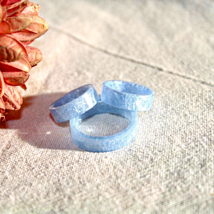 MN EXPORTS Anillo de Resina con Banda Lisa, Diseño Geométrico Moderno, Anillos de Boda Cristianos, Joyería Unisex para Uso Diario, Personalizable - Product Image 1