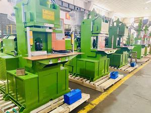 เครื่องฉีดพลาสติกสำหรับผลิตสายข้อมูลปลั๊กไฟพีวีซี USB - Product Image 5