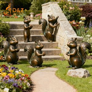 Statue de chipmunk en bronze D&Z Art Group, figurine d'animal artisanale pour la décoration de jardin, de maison, de bureau ou d'extérieur - Product Image 4