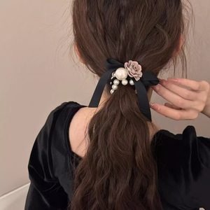 Coletero de Moda de Lujo Ligero con Lazo Negro y Flor, Diseño de Nicho Popular, Coleteros de Perlas para Mujer, Venta al por Mayor de Accesorios para el Cabello - Product Image 2