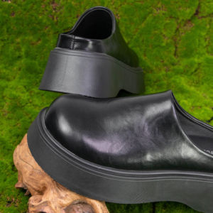 Custom Low MOQ Wholesale Classic Work Thick Heel Rubber Outsole <b>Real</b> Leather Mule Slippers Logo Custom Big Toe <b>Black</b> Leather - Product Image 1