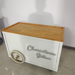 Carrito <span class=keywords><strong>de</strong></span> Comida Móvil Plegable Personalizable <span class=keywords><strong>de</strong></span> Hierro y Madera con Base <span class=keywords><strong>de</strong></span> 4 Ruedas para Servicios <span class=keywords><strong>de</strong></span> Catering Comercial y Aplicaciones <span class=keywords><strong>de</strong></span> Venta Minorista - Product Image 6