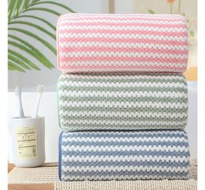 Wholesale Large Adult Non-Woven Fabric Square <b>Towel</b> <b>Quick</b>-<b>Drying</b> Absorbent Skin-Friendly Pineapple Mesh Cotton Soft Home - Product Image 1
