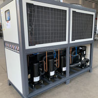 Unité de traitement d'air verticale à débit d'air de 4000 m³/h avec ventilateur, compresseur et pompe à inverter, système DX R410A pour le refroidissement CVC des bâtiments hôteliers