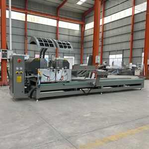 Scie de découpe de précision CNC brevetée de 550 mm pour le traitement de l'aluminium, machine de fabrication de fenêtres et de portes en aluminium - Product Image 1