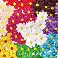 En gros, patch brodé en feutre non tissé, motif mini marguerite et petite fleur de soleil, multicolore, mignon, personnalisé, thermocollant