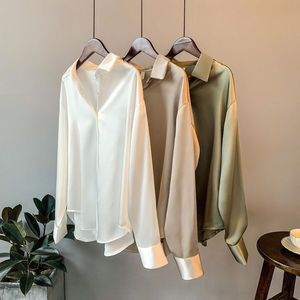 Chemises pour femmes <span class=keywords><strong>en</strong></span> gros – Nouvelle <span class=keywords><strong>chemise</strong></span> <span class=keywords><strong>en</strong></span> <span class=keywords><strong>satin</strong></span> à manches longues pour <span class=keywords><strong>femme</strong></span>, style printemps-automne, drapée, rétro, ample, tendance et élégante - Product Image 1