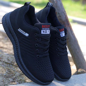 Nouvelles chaussures tendance d'été avec surface en maille respirante. Chaussures de sport décontractées pour hommes. Chaussures de course pour hommes, chaussures en toile tendance. - Product Image 1