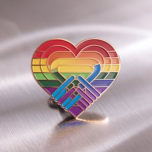 Insignias de Solapa de Esmalte Duro con Bandera del Orgullo LGBT, Personalizadas a Precio de Fábrica - Product Image 5