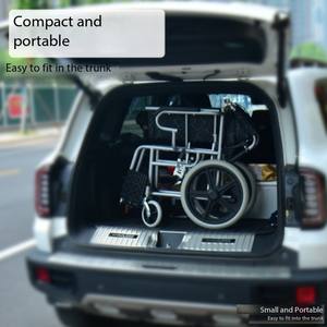 Fauteuil roulant manuel en aluminium pliable et portatif Offre Spéciale pour l'équipement de réadaptation d'hôpital à la maison de clinique - Product Image 3