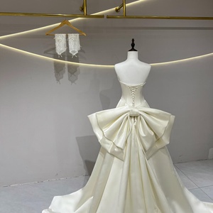 JFH13 ชุดแต่งงานทรงเมอร์เมดผ้าซาตินสุดหรูพร้อมกระโปรงคลุม - Product Image 5