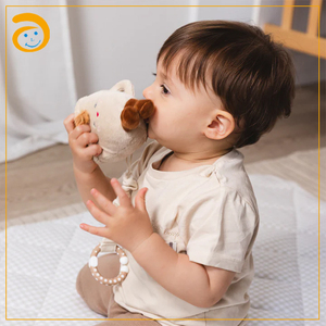Jouets suspendus pour poussette bébé, mignons, en forme <span class=keywords><strong>de</strong></span> <span class=keywords><strong>latte</strong></span> et <span class=keywords><strong>de</strong></span> croissant, hochets en peluche douce avec anneau <span class=keywords><strong>de</strong></span> dentition, jouets sensoriels pour siège auto et berceau nouveau-né - Product Image 2