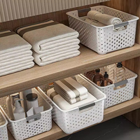 Vente en gros de boîtes de rangement avec logo personnalisé paniers de rangement creux en plastique pour la cuisine salle de bain utilisation de stockage