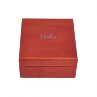Boîtes à bijoux en bois de couleur noire rectangulaires faites à la main avec logo gravé personnalisé, fermeture magnétique, insert en éponge, fabriquées en Chine
