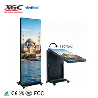 Écran d'affichage LED mobile P2 sur roulettes, pliable à 180°, signalisation numérique sur pied HDR10+ 600 CD/m² de luminosité, garantie 2 ans pour salon automobile