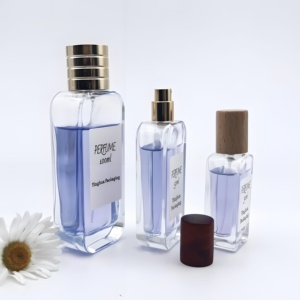 Nueva Llegada 30ml Precio Bajo Agua <span class=keywords><strong>De</strong></span> <span class=keywords><strong>Colonia</strong></span> Spray <span class=keywords><strong>De</strong></span> Larga Duración Con Tapa <span class=keywords><strong>De</strong></span> Madera Para Mujeres Y Hombres Fragancia - Product Image 2