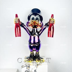 Statue de Donald Duck et Scrooge McDuck en Or Chromé avec Sacs d'Argent et Deux Flacons de Champagne, Petite Taille, Sculpture Pop Art - Product Image 3