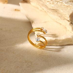 เครื่องประดับที่มีสไตล์ประณีต18K ชุบทอง316L สแตนเลสแหวนผู้หญิงหลายชั้นเพทายงานแต่งงาน4เพชรเปิด - Product Image 4