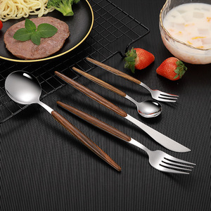 Set di posate effetto legno in acciaio inossidabile 430: coltelli, forchette, cucchiaini, forchettine da tè, coltelli da bistecca e posate per uso quotidiano - Product Image 4