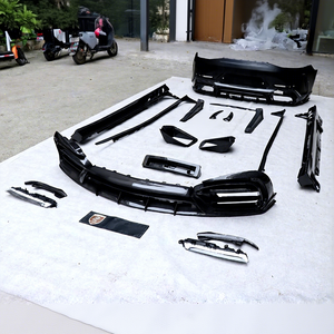 Kit carrosserie en fibre de carbone sèche style Top-C pour <span class=keywords><strong>Mercedes</strong></span> Benz <span class=keywords><strong>AMG</strong></span> GT63 : Lame avant, jupes latérales, spoiler de pare-chocs arrière, capot moteur - Product Image 1