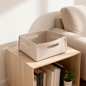 <span class=keywords><strong>Panier</strong></span> de rangement moderne en similicuir beige avec poignée découpée et surpiqûres décoratives - Product Image 6
