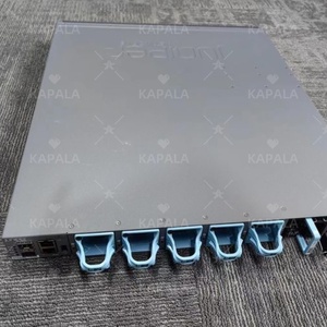 Juniper QFX5110-32Q Services Gateway Network Switch con Funcionalidad POE - Product Image 4