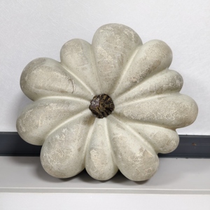 Autumn Harvest Festival Party Porch and Courtyard Decorative Item - Petal-Shaped Realistic <strong>Pumpkin</strong> - Product Image 3