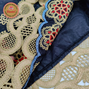 Tissu <span class=keywords><strong>Bazin</strong></span> Riche Dentelle et Broderie Agréable à la Peau pour la <span class=keywords><strong>Couture</strong></span> de Robes Nigérianes et Indiennes pour Femmes ou Hommes - Product Image 6