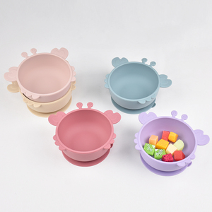 Bol pour enfants en silicone de qualité alimentaire en forme de crabe avec base à ventouse pour l'apprentissage de la vaisselle - Product Image 1