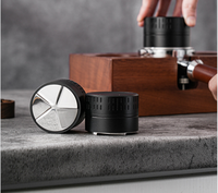 Outil Barista de distribution de café à auto-gravité Presse à poudre de café en acier inoxydable 304 Distributeur de tamper expresso 51/53/58mm