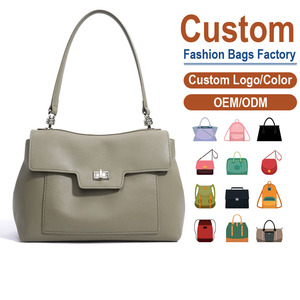 Bolso Bandolera Personalizable de Cuero Genuino con Solapa, Herrajes Metálicos en Espiral, Acabado Mate Ligeramente Recubierto que Ofrece una Sensación Sedosa - Product Image 1