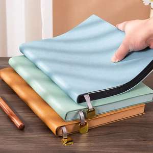 व्यापार यात्रियों के लिए सोने की पन्नी डिजाइन के साथ कस्टम लोगो प्रिंटिंग ए 5 पु चमड़े की नोटबुक-पर्यावरण के अनुकूल और टिकाऊ - Product Image 3