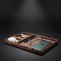 Plateau de rangement en bois de noyer noir, design moderne et intemporel, série Foundation, plateau rectangulaire en bois dur de noyer, idéal comme cadeau.