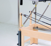 Cadre de Pilates Reformer Cadillac en bois d'érable de récupération de qualité supérieure, personnalisé pour usage commercial