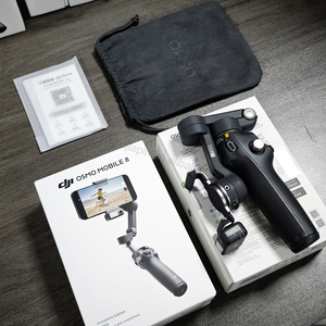 Vente en gros DJl Osmo Mobile 8 Osmo Mobile 8 Stabilisation robuste du cardan 3 axes Autonomie de la batterie 10h & Chargement du téléphone DJl <span class=keywords><strong>OM</strong></span> 7 /<span class=keywords><strong>OM</strong></span> 6 - Product Image 1