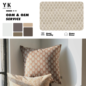 Designer Bloemen Zacht Beige Grijs Op Natuurlijk Linnen Polyester Grijze Kussensloop Boho Decoratief Sierkussen Bloemen Kussensloop - Product Image 1