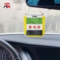 Accessoires d'affichage intérieur de voiture de vente chaude drapeau suspendu pour la petite décoration de poignée de porte en soie drapeaux de fanion syriens